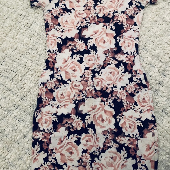 Lot of 3 dresses for 14$🤩 - Picture 8 of 8